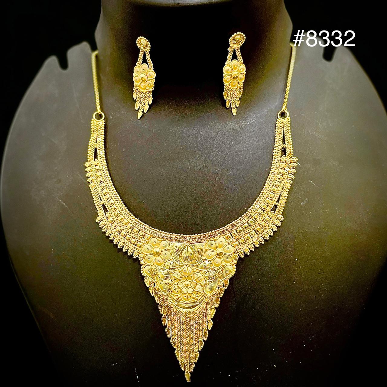 Gold Plated Short NECKLACE 5 Gram Gold Plated Jewellery PMJ Model No : 8332