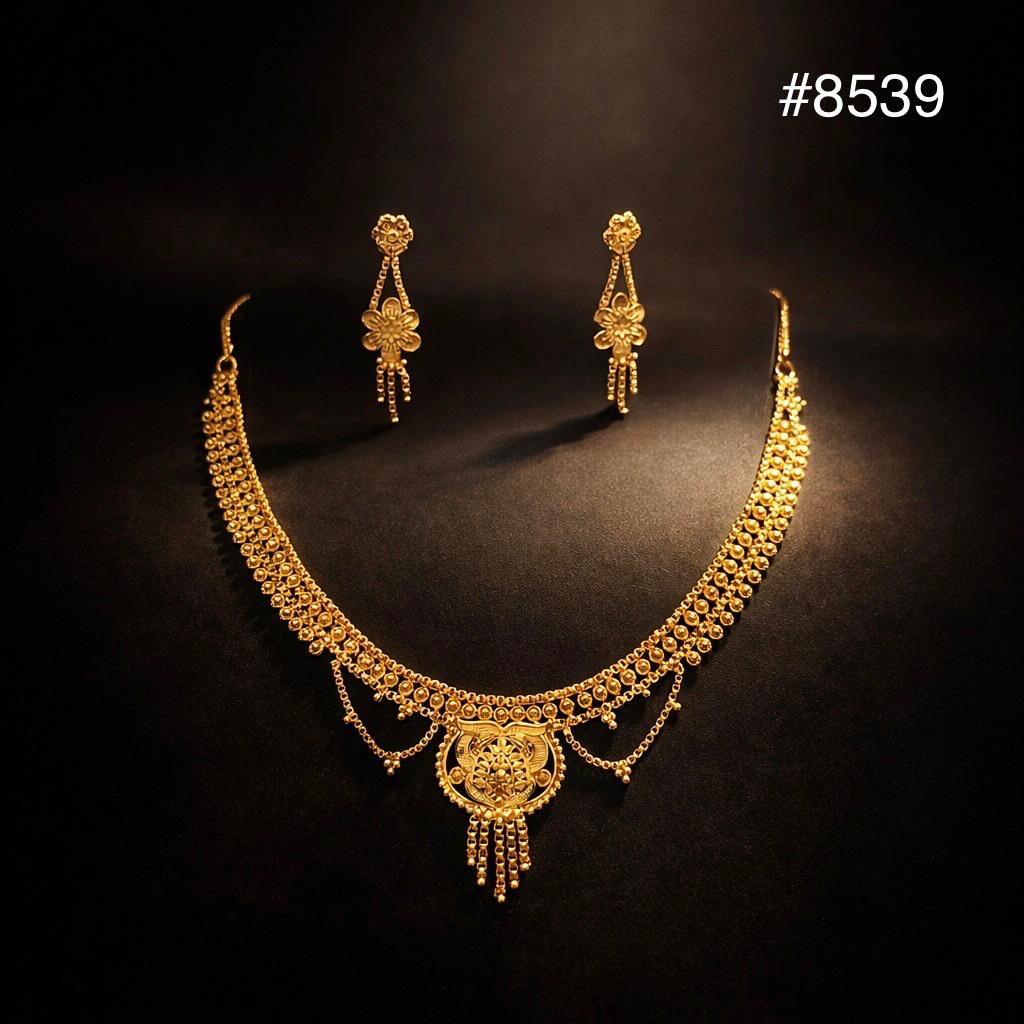 Gold Plated Short NECKLACE 5 Gram Gold Plated Jewellery PMJ Model No : 8539