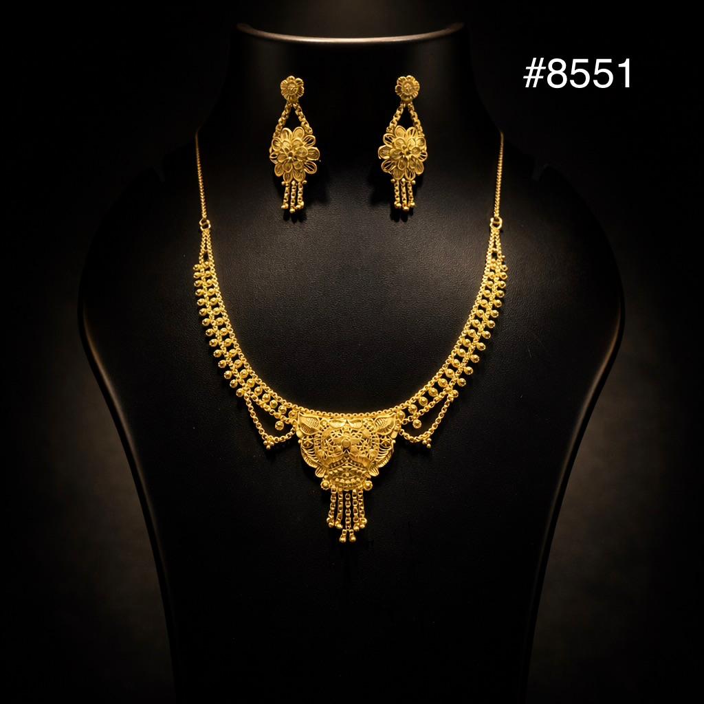 Gold Plated Short NECKLACE 5 Gram Gold Plated Jewellery PMJ Model No : 8551