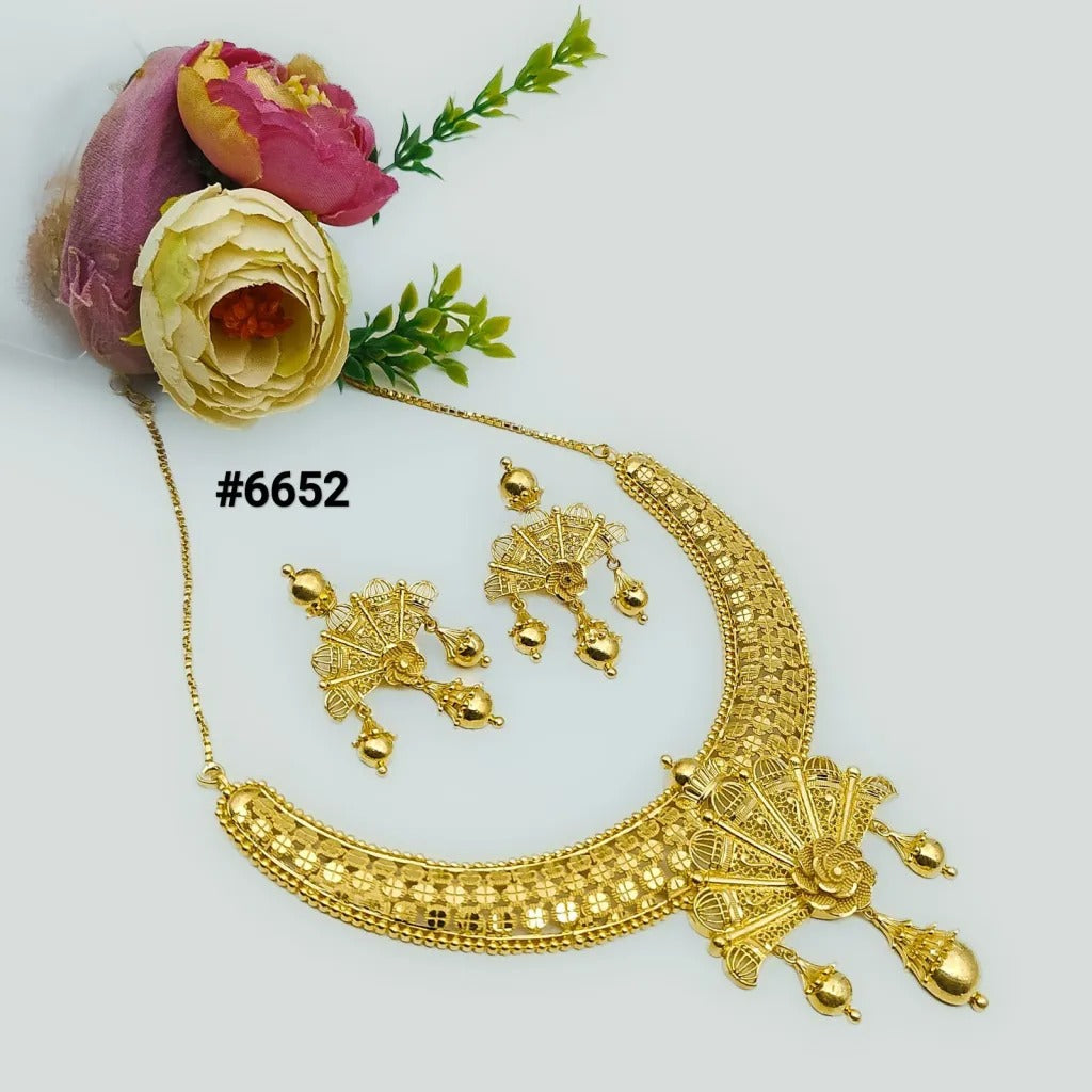 Gold Plated Bridal Short Necklace Set, PMJ Model No: 6652