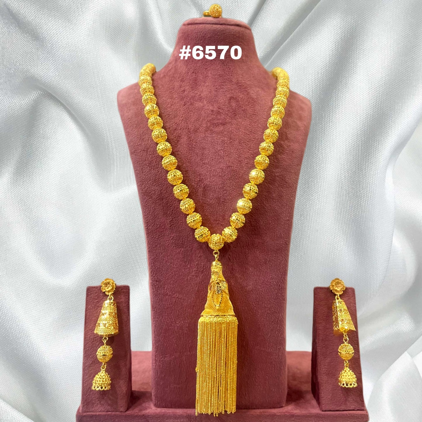 Gold Plated Hand Made Jewelry Long Necklace Set, PMJ Model No: 6570