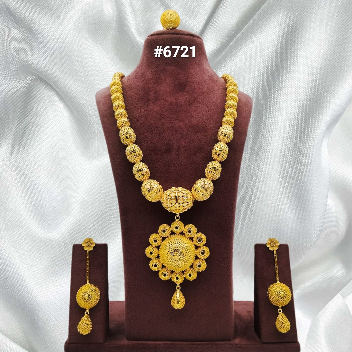 Exclusive Gold Plated Long Necklaces Set, PMJ Model No: 6721