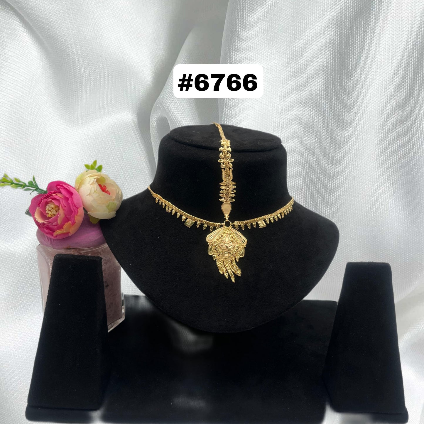 Gold Plated Maang Tika PMJ Model No: 6766