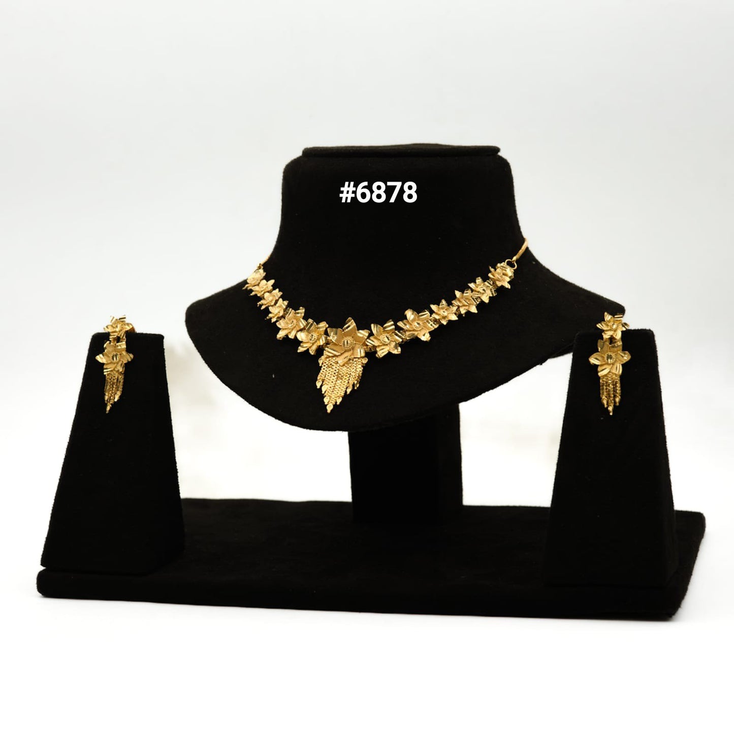 Gold Plated Small Necklace Set PMJ Model No : 6878