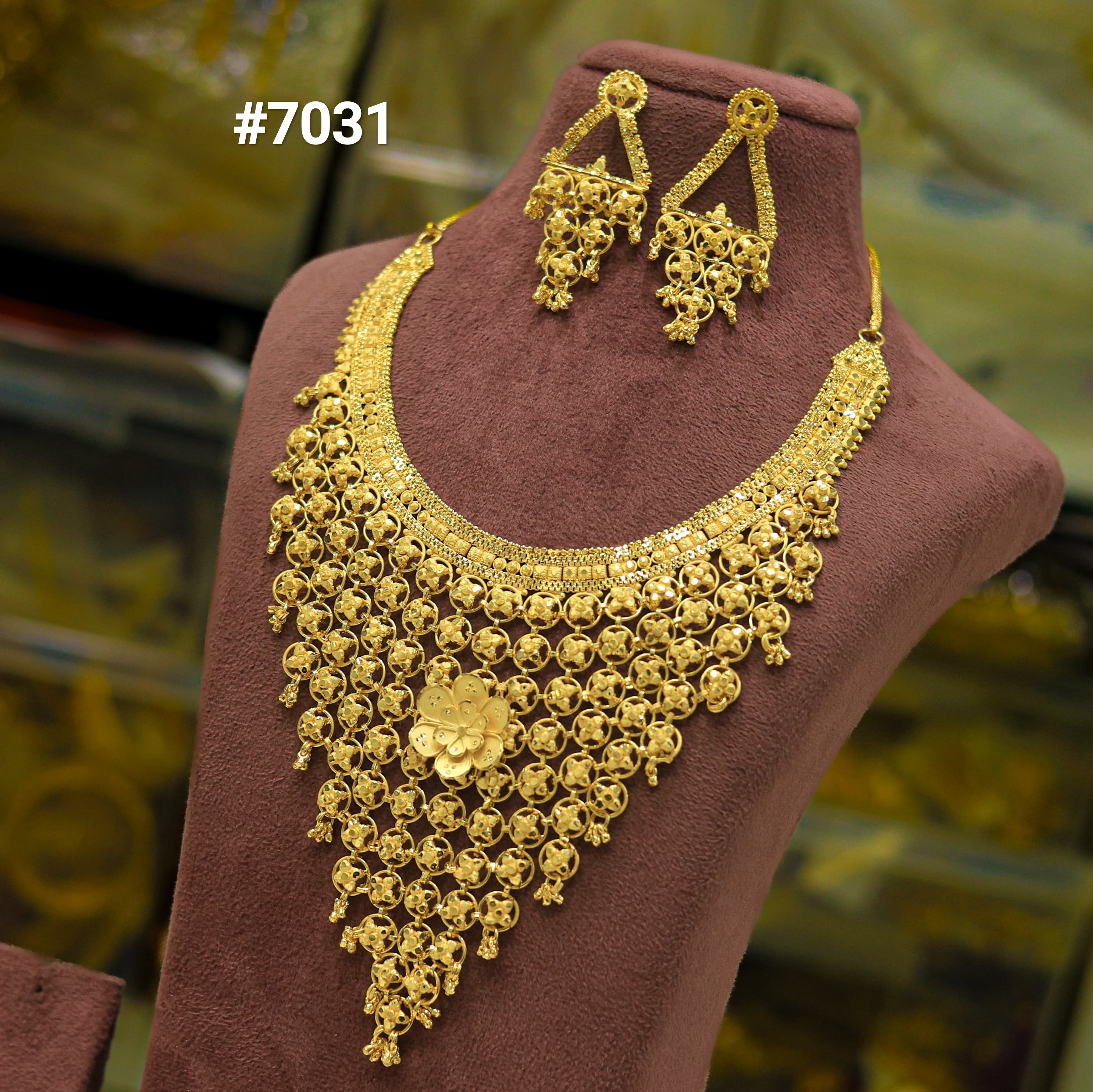 Gold Plated Short Necklace 1 Gram Gold PMJ Model No 7031 Poojamani Jewellers LLP