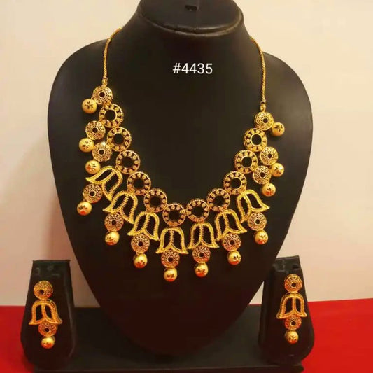 Gold Plated Hand Made Short Necklace Set, PMJ Model No: 4435