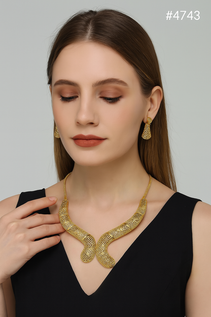 Gold Plated Bridal Short Necklace Set, PMJ Model No: 4743