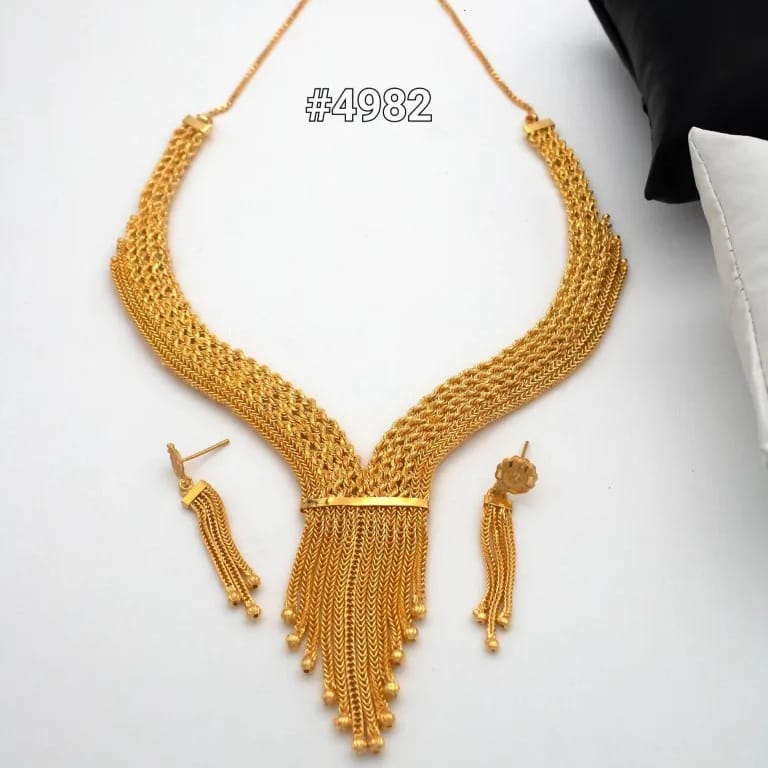 Gold Plated Short Necklace Set, PMJ Model No: 4982