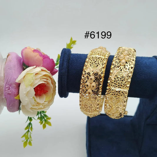 Gold Plated Beautiful Stylish Bangles Model No: 6199