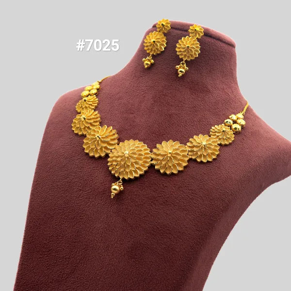 24 Carat Gold Plated Short Necklace 1 Gram Gold Plated Jewellery PMJ Model No :7025