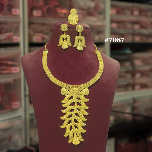 Gold Plated Bridal Short Necklace Set, PMJ Model No: 7087