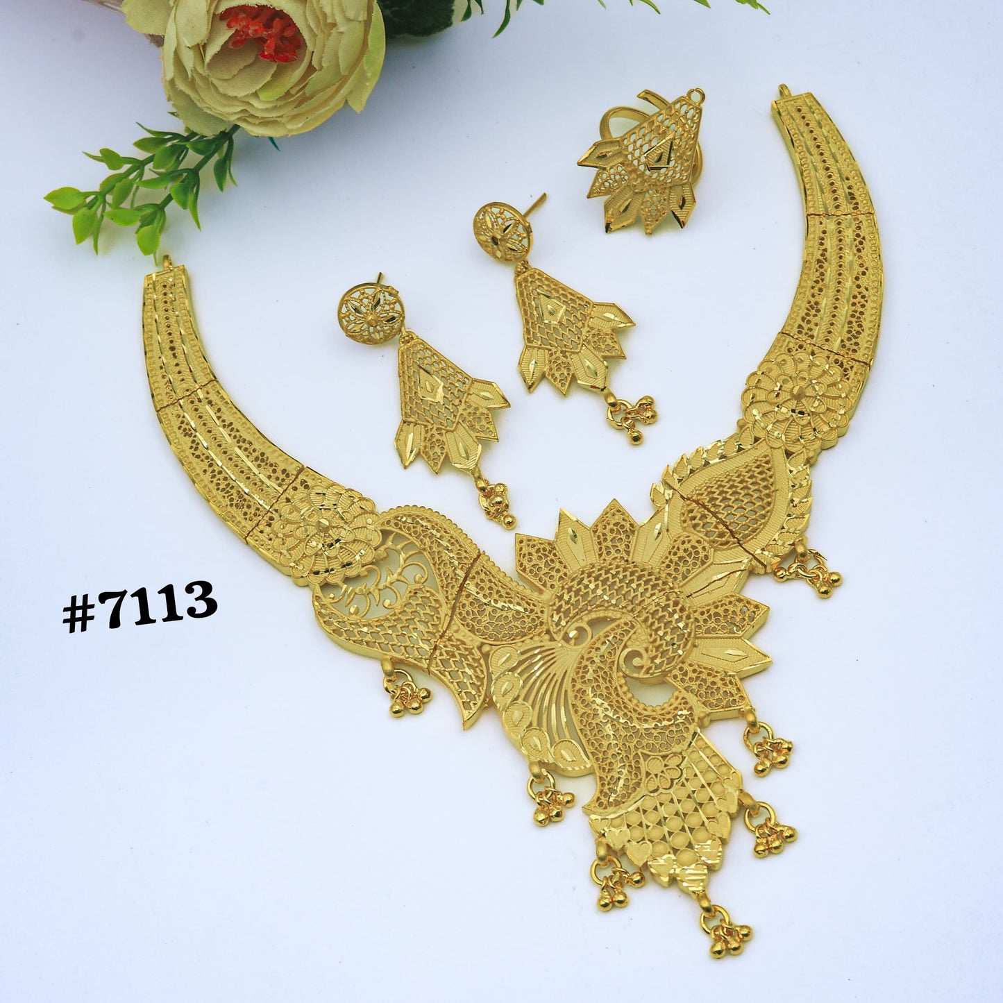 24 Carat Gold Plated Short Necklace 1 Gram Gold Plated Jewellery PMJ Model No : 7113