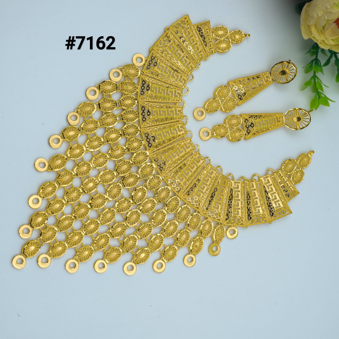 Gold Plated Short Necklace 1 Gram Gold Plated Jewellery PMJ Model No : 7162