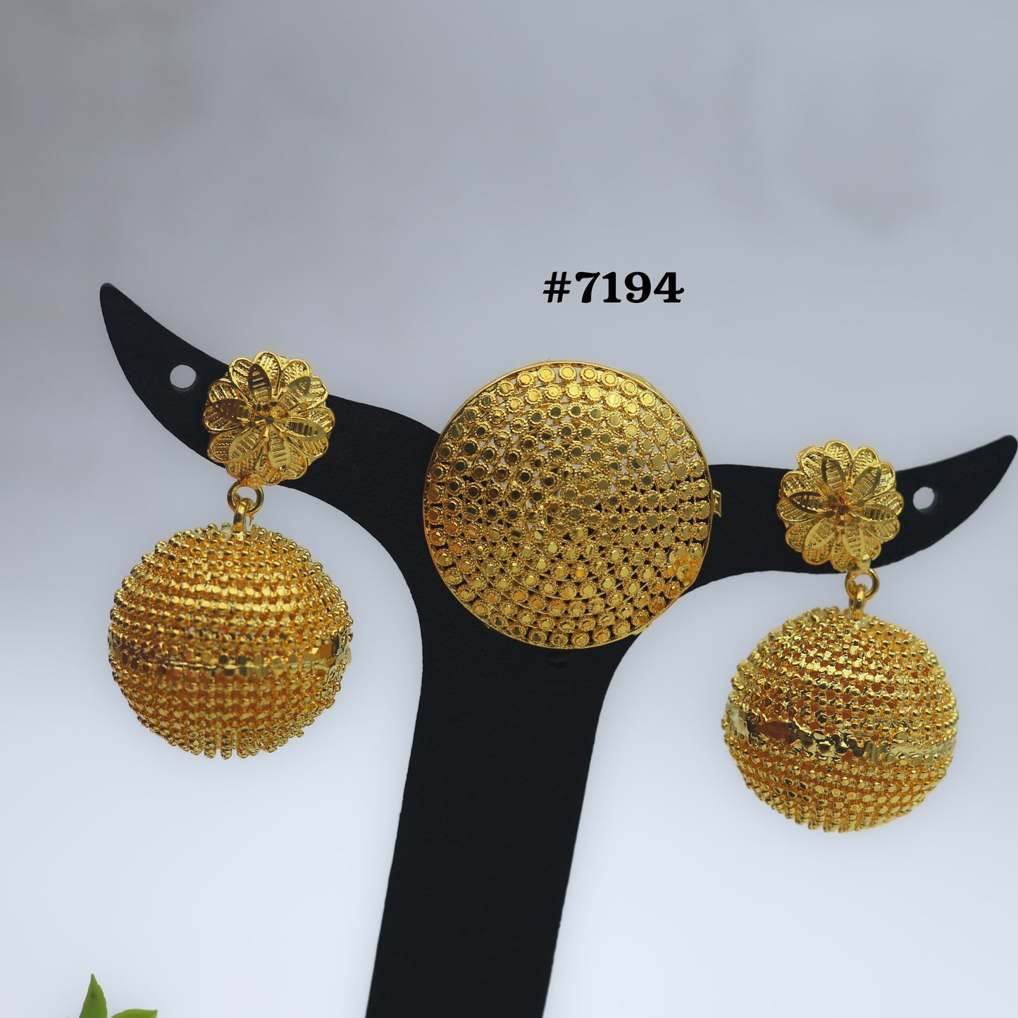 Gold Plated Short Necklace 1 Gram Gold Plated Jewellery PMJ Model No : 7194