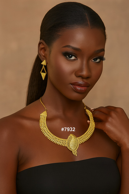 Gold Plated Short Necklace 5 Gram Gold Plated Jewellery PMJ Model No : 7932