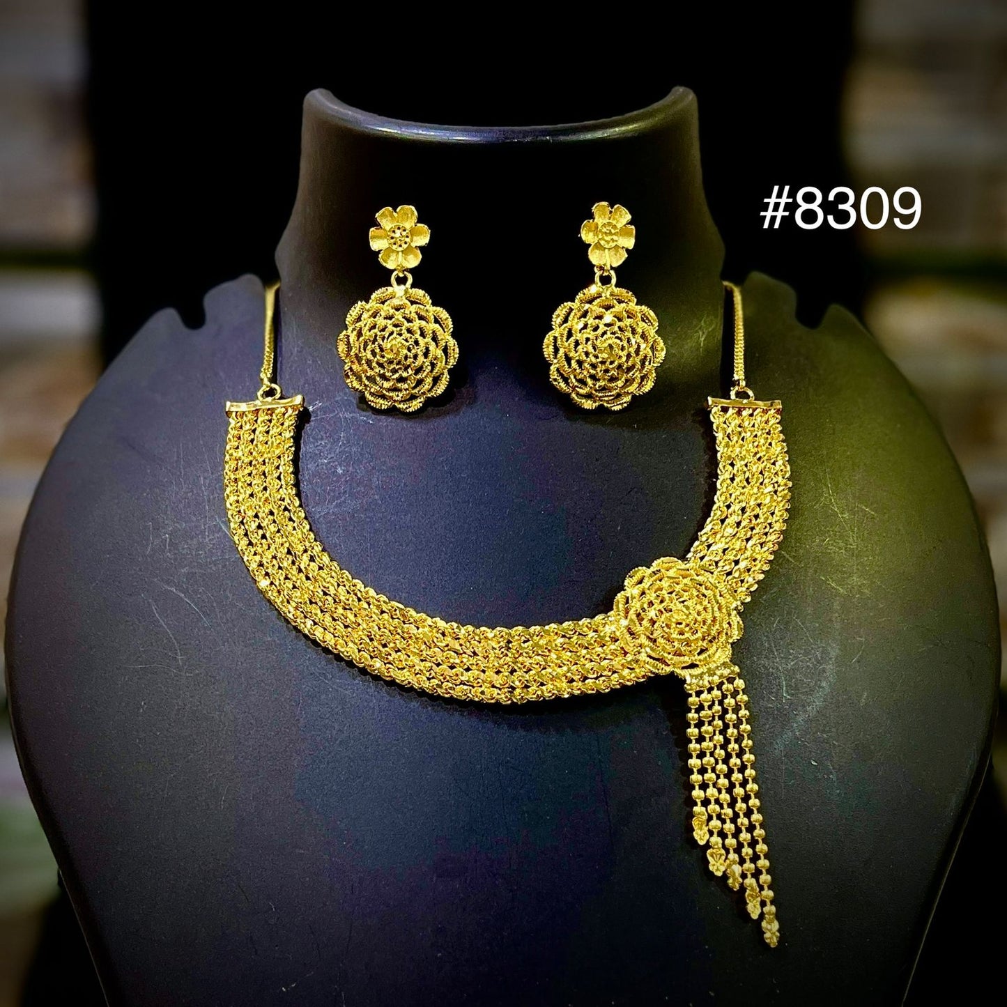 Gold Plated Short NECKLACE 5 Gram Gold Plated Jewellery PMJ Model No : 8309