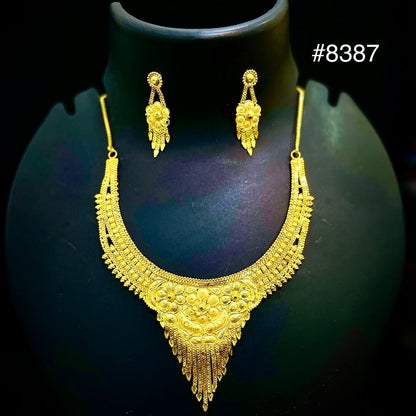 Gold Plated Short NECKLACE 5 Gram Gold Plated Jewellery PMJ Model No : 8387