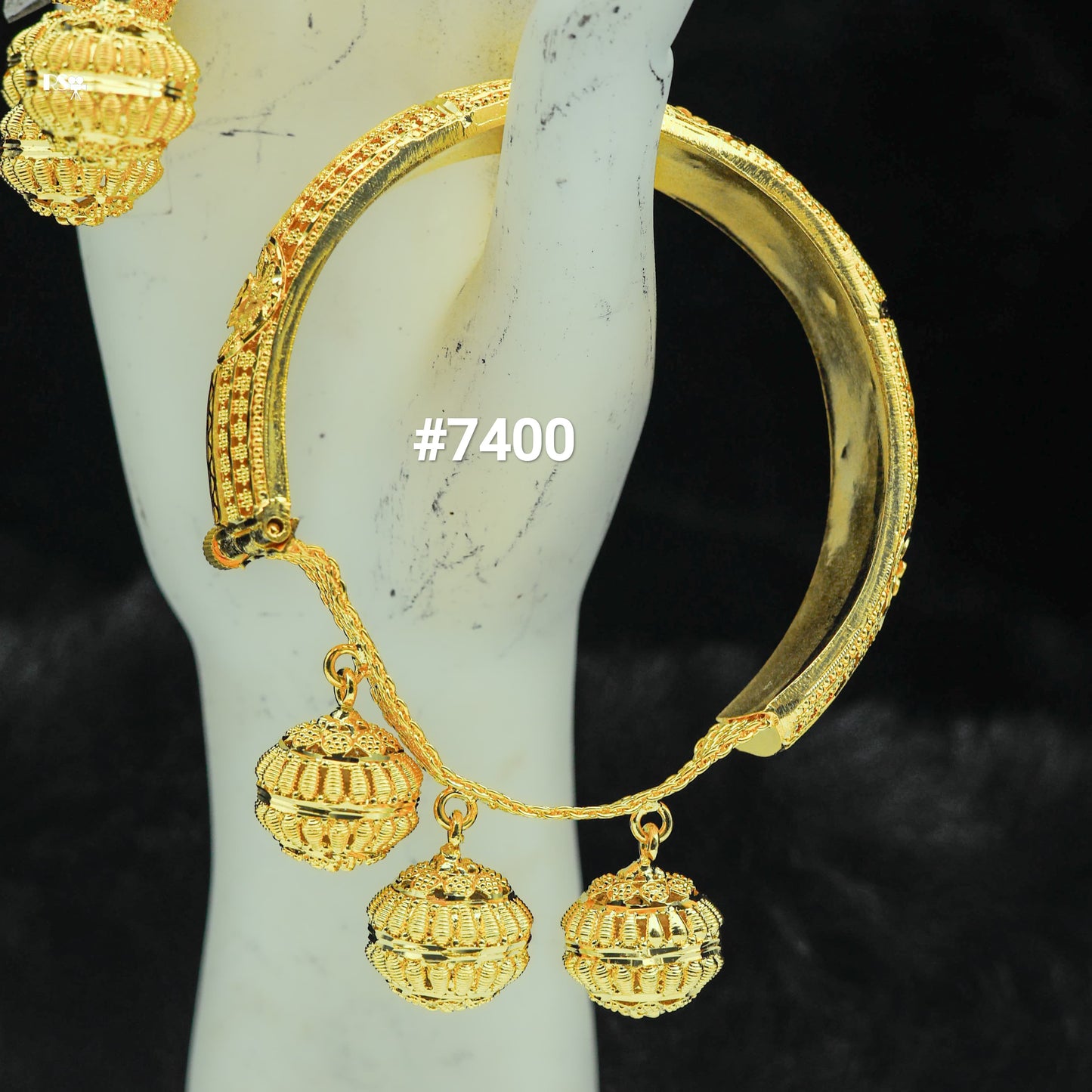 Gold Plated BANGLE 1 Gram Gold Plated Jewellery PMJ Model No : 7400