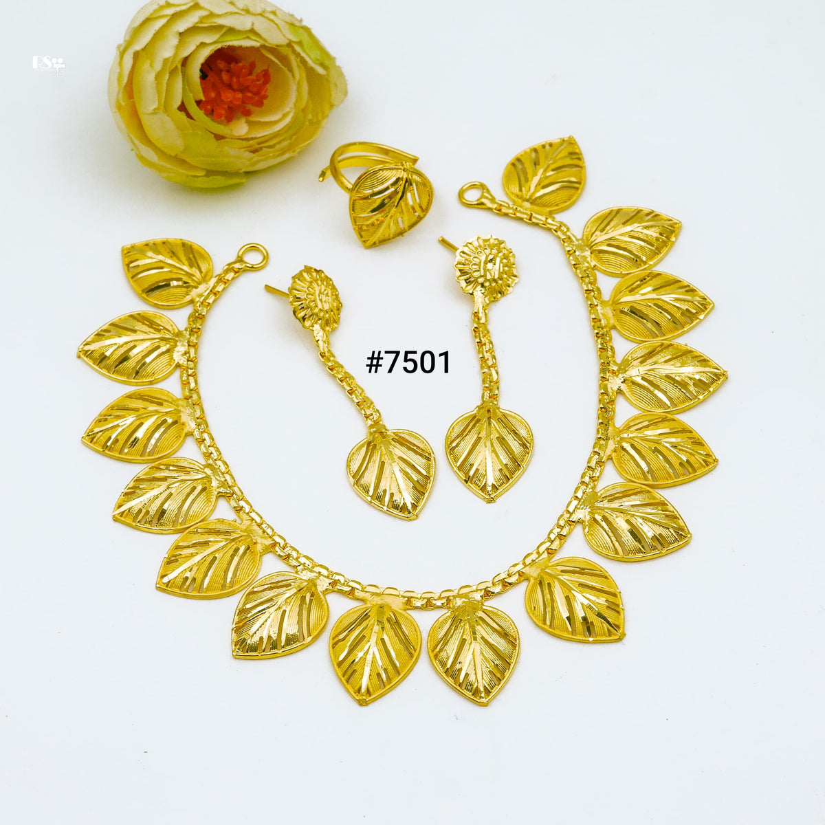 Gold Plated Short Necklace 1 Gram Gold Plated Jewellery PMJ Model No : 7501