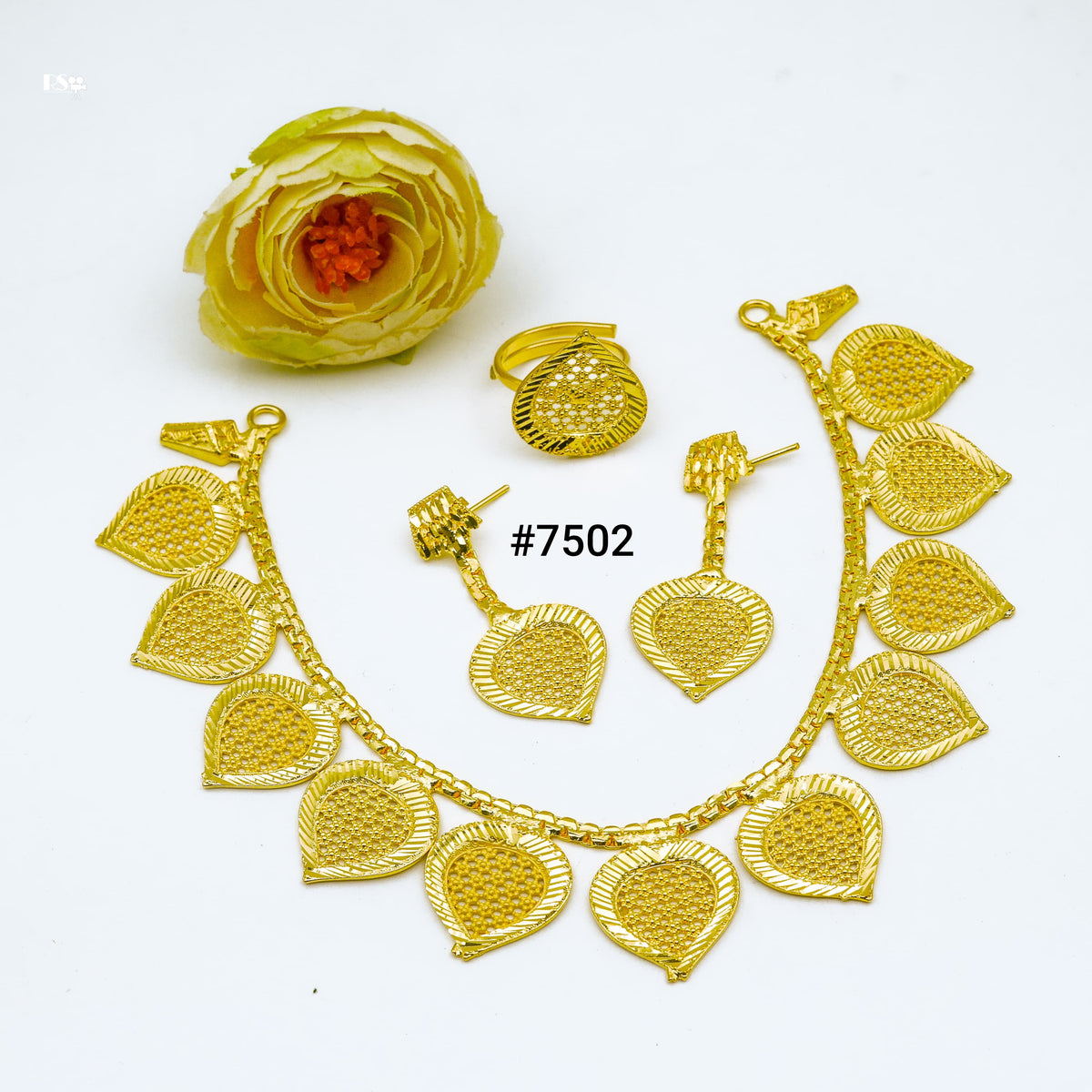 Gold Plated Short Necklace 1 Gram Gold Plated Jewellery PMJ Model No : 7502