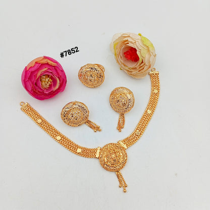 Gold Plated Short Necklace 5 Gram Gold Plated Jewellery PMJ Model No : 7852