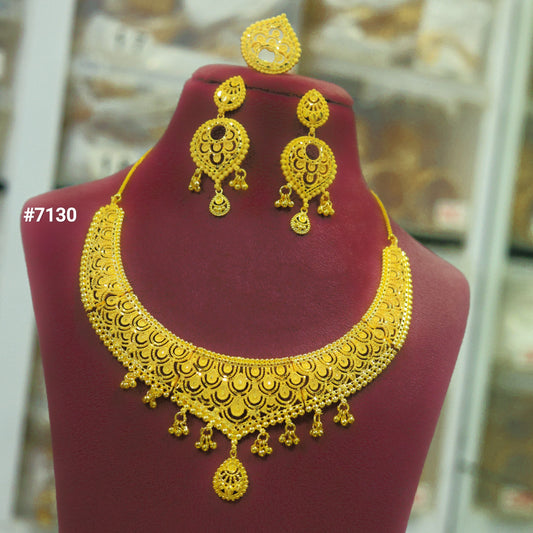 Gold Plated Short Necklace 1 Gram Gold Plated Jewellery PMJ Model No : 7130