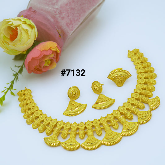 Gold Plated Short Necklace 1 Gram Gold Plated Jewellery PMJ Model No : 7132