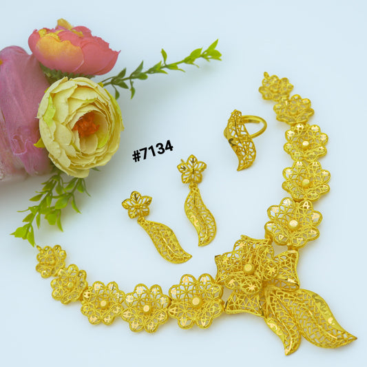 Gold Plated Short Necklace 1 Gram Gold Plated Jewellery PMJ Model No : 7134