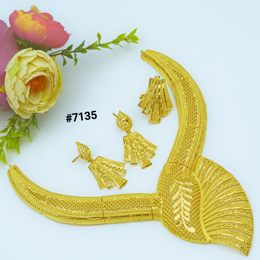 Gold Plated Short Necklace 1 Gram Gold Plated Jewellery PMJ Model No : 7135