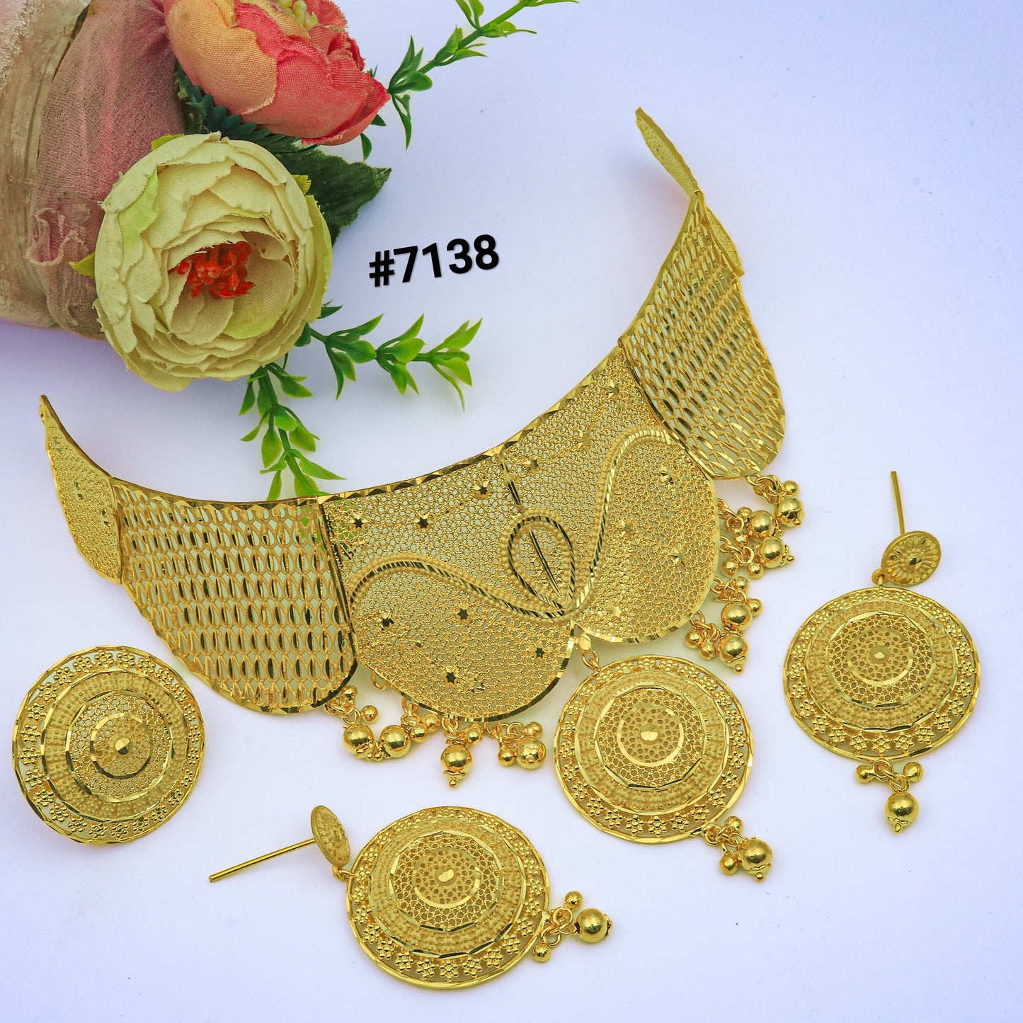 Gold Plated Short Necklace 1 Gram Gold Plated Jewellery PMJ Model No : 7138