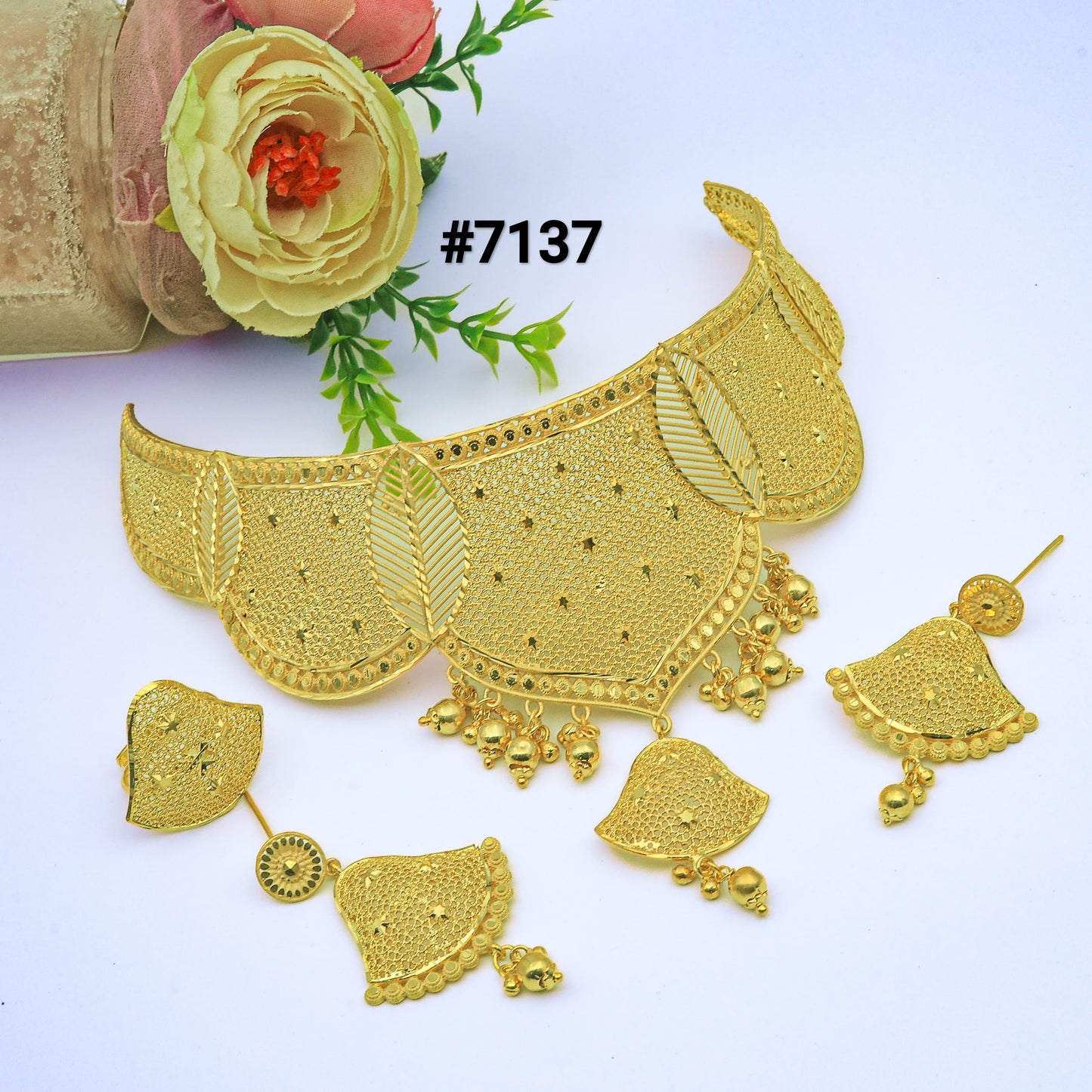 Gold Plated Short Necklace 1 Gram Gold Plated Jewellery PMJ Model No : 7137