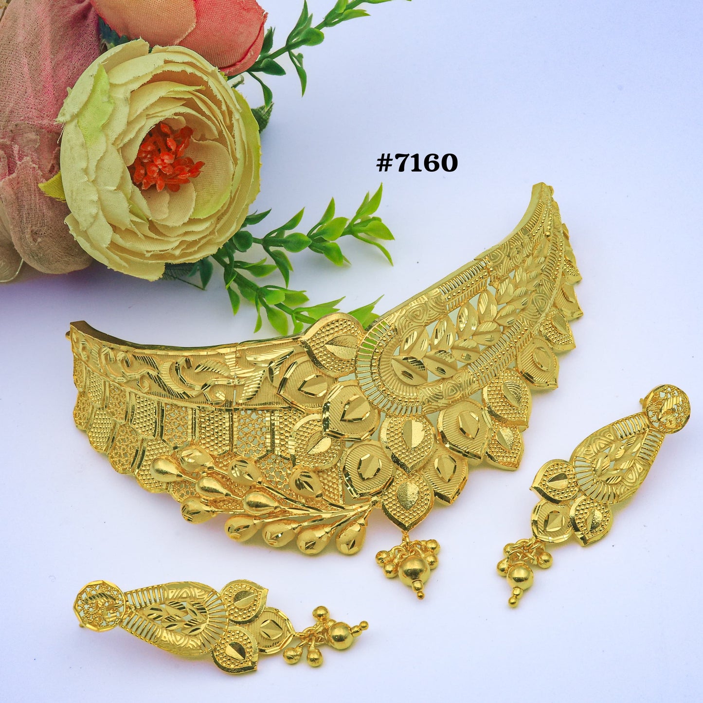 Gold Plated Short Necklace 1 Gram Gold Plated Jewellery PMJ Model No : 7160