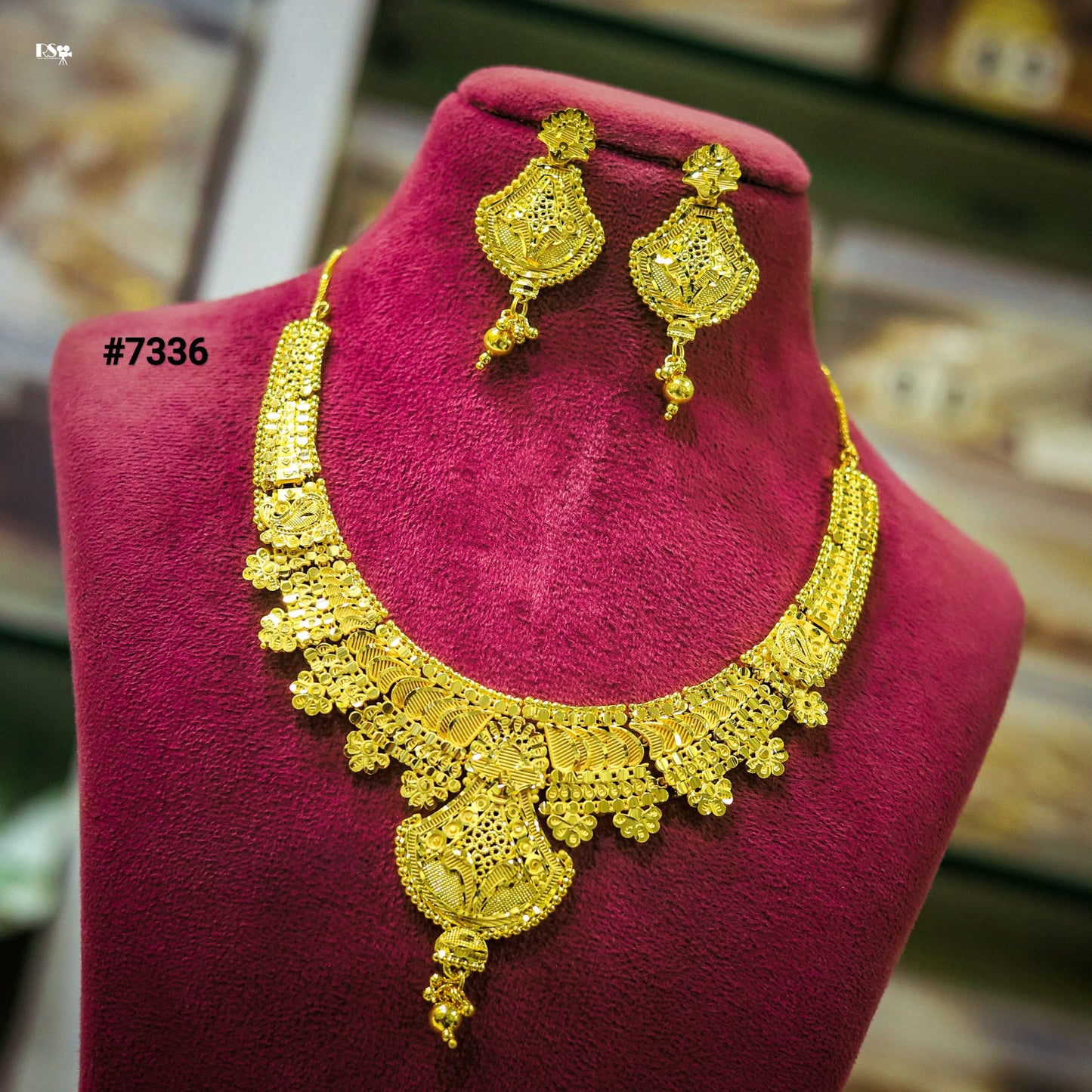 Gold Plated Short Necklace 1 Gram Gold Plated Jewellery PMJ Model No : 7336