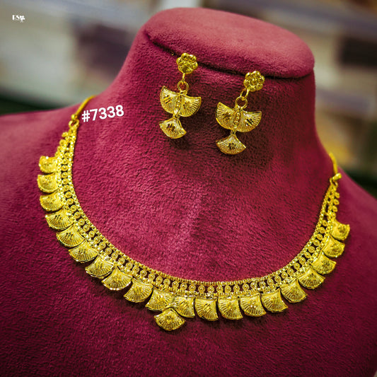 Gold Plated Short Necklace 1 Gram Gold Plated Jewellery PMJ Model No : 7338