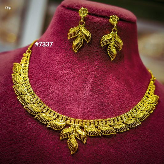 Gold Plated Short Necklace 1 Gram Gold Plated Jewellery PMJ Model No : 7337