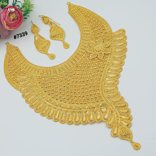 Gold Plated Short Necklace 1 Gram Gold Plated Jewellery PMJ Model No : 7339