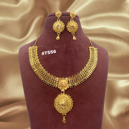 Gold Plated Short Necklace 1 Gram Gold Plated Jewellery PMJ Model No : 7556