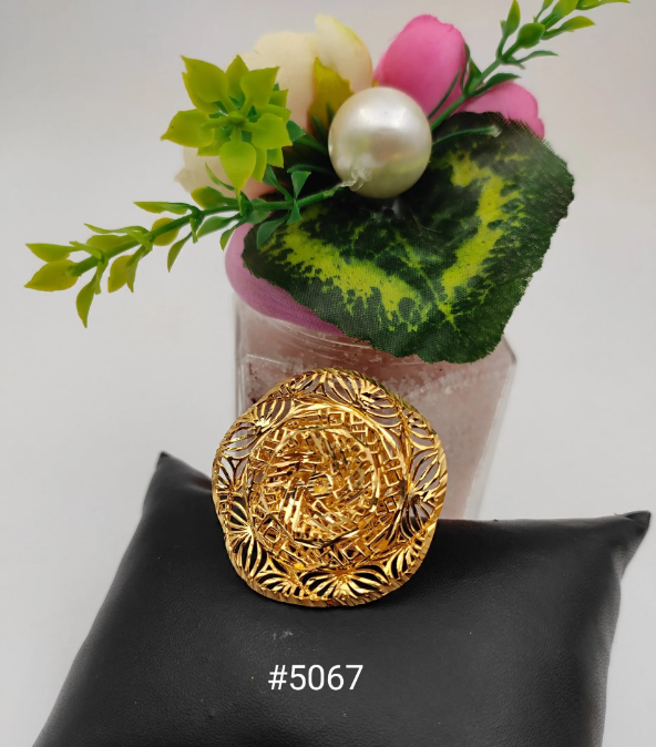 Stylish Gold Plated Ladies Finger Ring, PMJ Model No: 5067