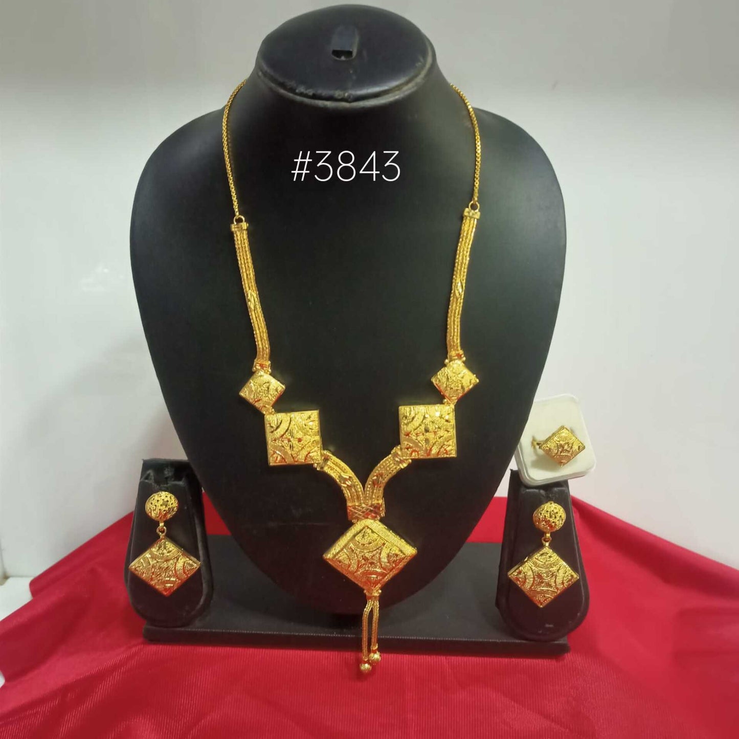 Gold Plated Bridal Short Necklace Set, PMJ Model No: 3843