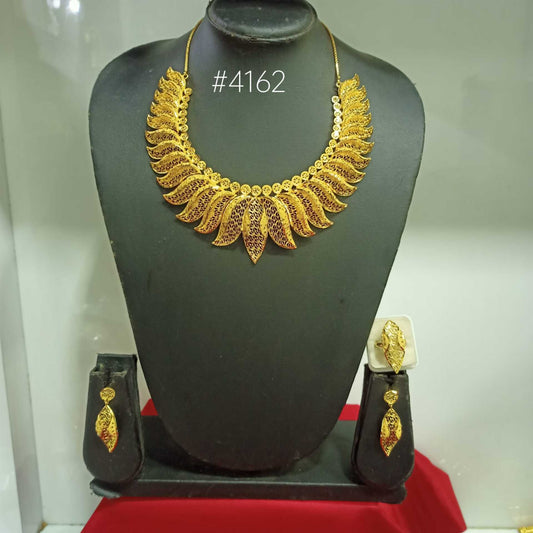 Gold Plated Bridal Short Necklace Set, PMJ Model No: 4162