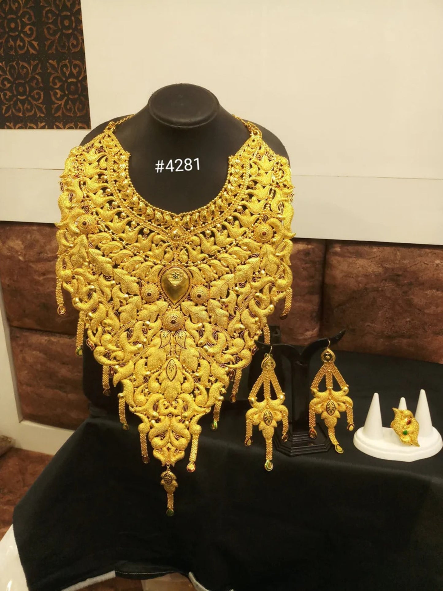 Gold Plated Hand Made Jewelry Long Necklace Set, PMJ Model No: 4281