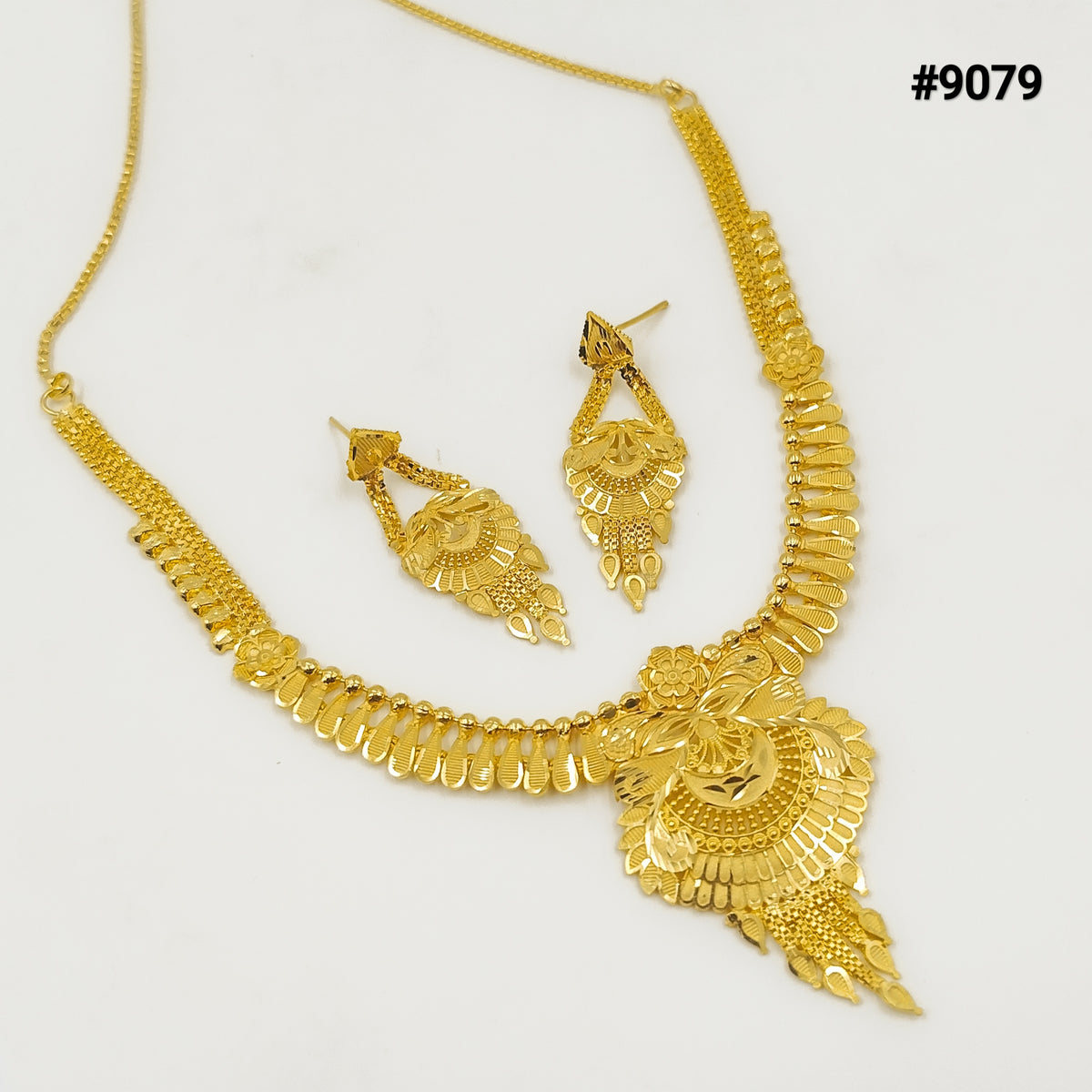 Gold Plated SHORT NECKLACE 5 Gram Gold Plated Jewellery PMJ Model No: 9079