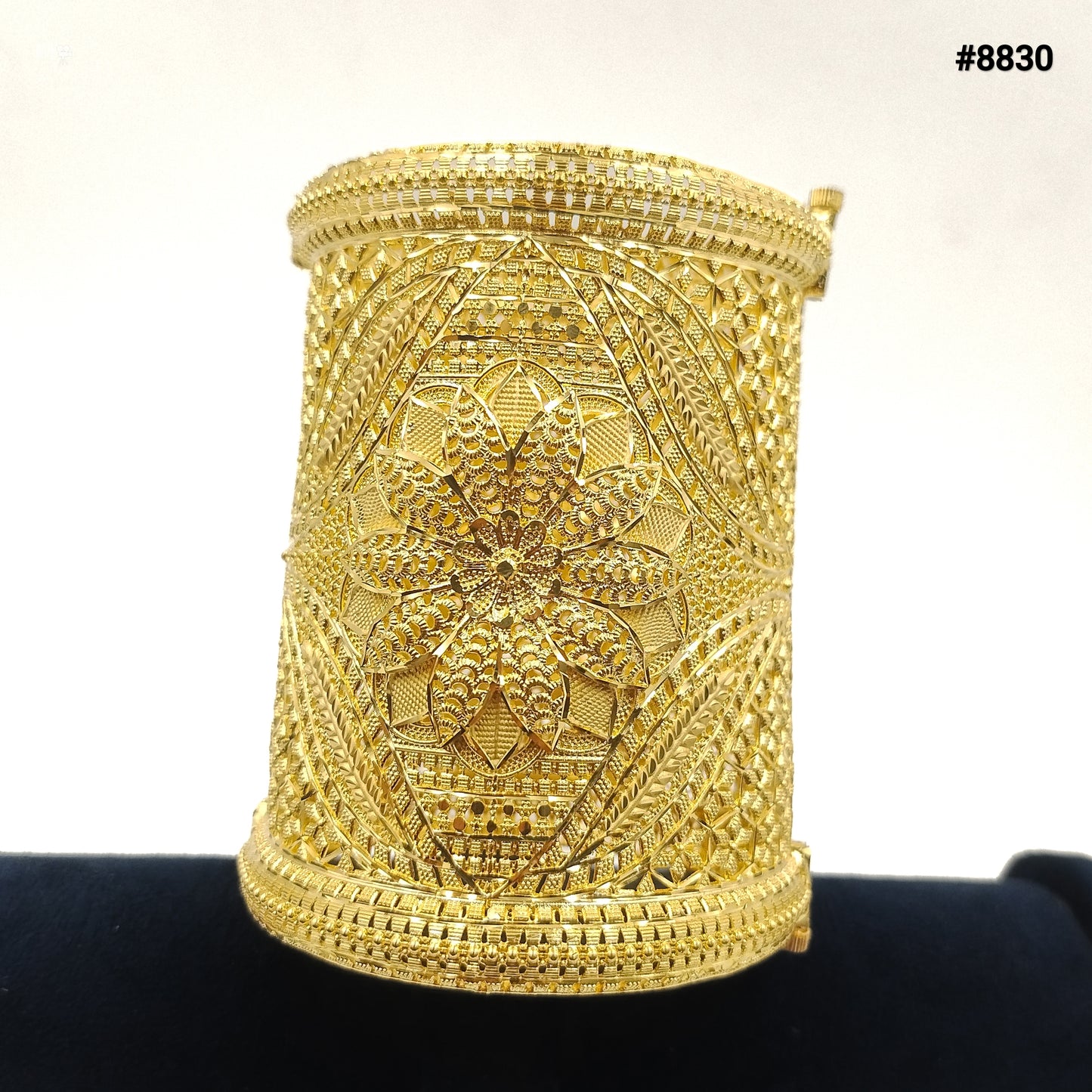 Gold Plated 4 Inch Bracelet 5 Gram Gold Plated Jewellery PMJ Model No : 8830