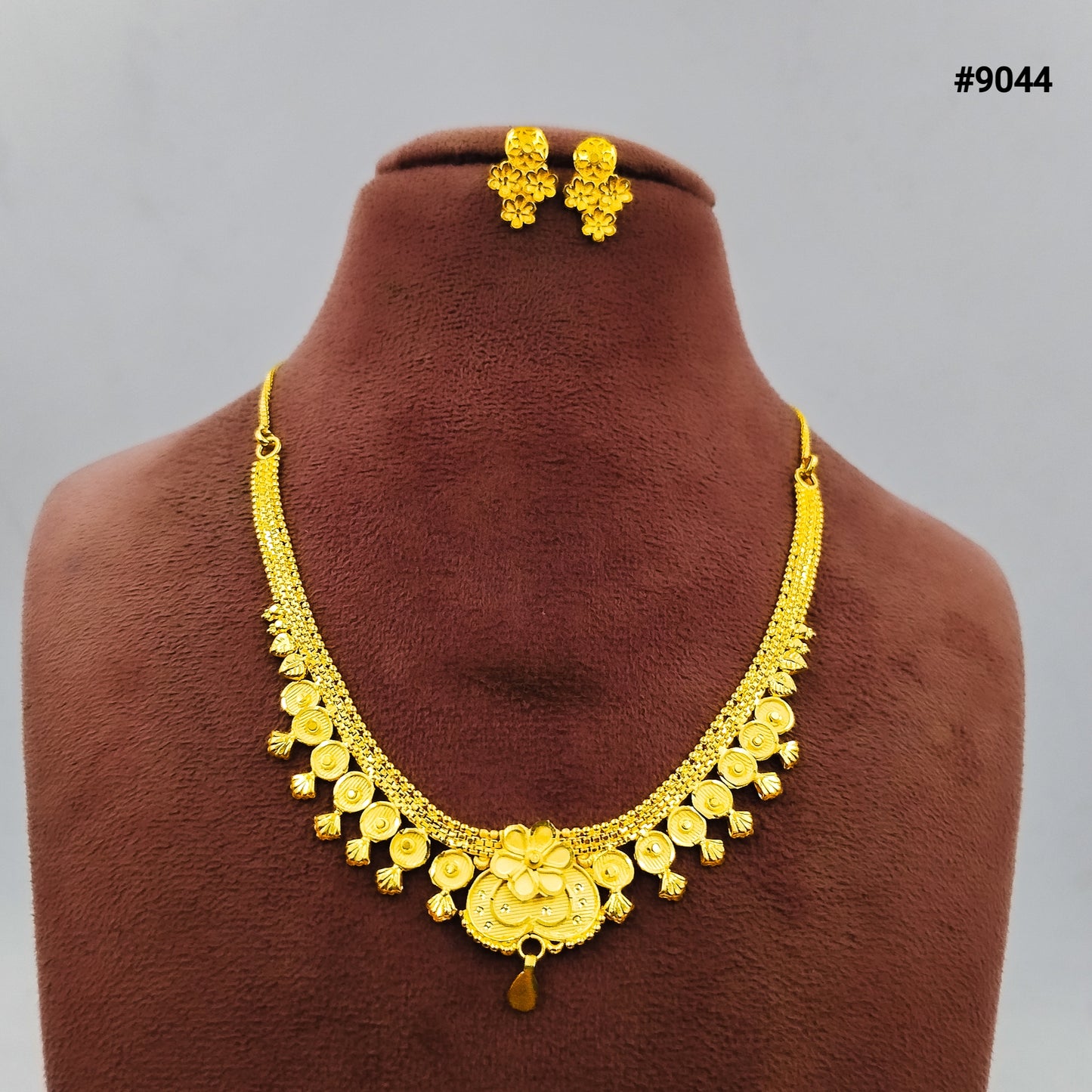 Gold Plated SHORT NECKLACE 5 Gram Gold Plated Jewellery PMJ Model No :9044