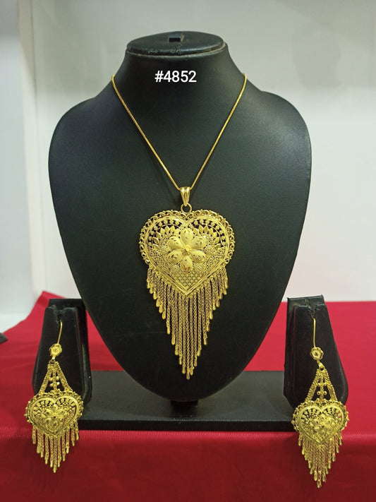 Gold Plated Pendant, PMJ Model No: 4852