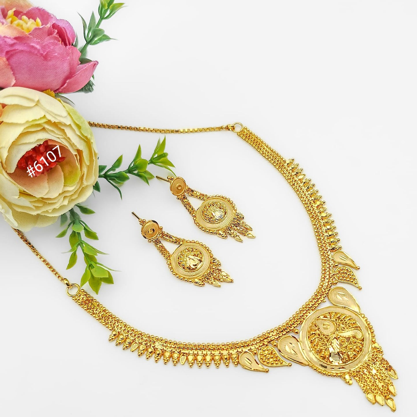 Gold Plated Bridal Short Necklace Set, PMJ Model No: 6107