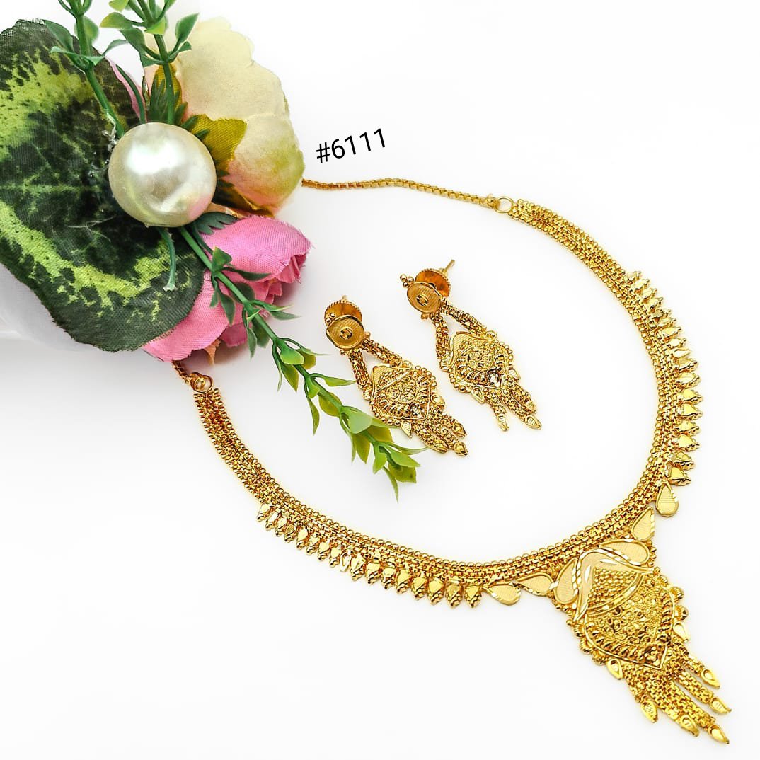 Gold Plated Bridal Short Necklace Set, PMJ Model No: 6111