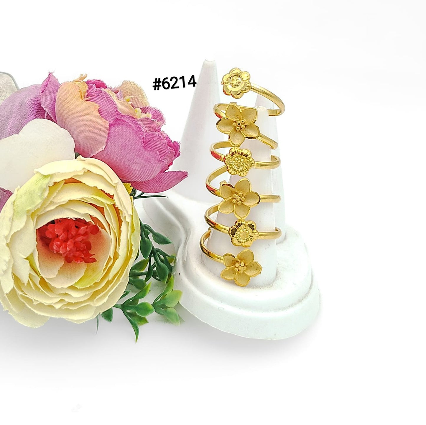 Stylish Ladies Finger Ring, PMJ Model No: 6214