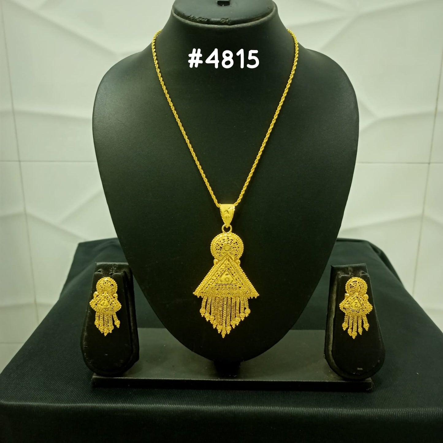 Gold Plated Pendant, PMJ Model No: 4815