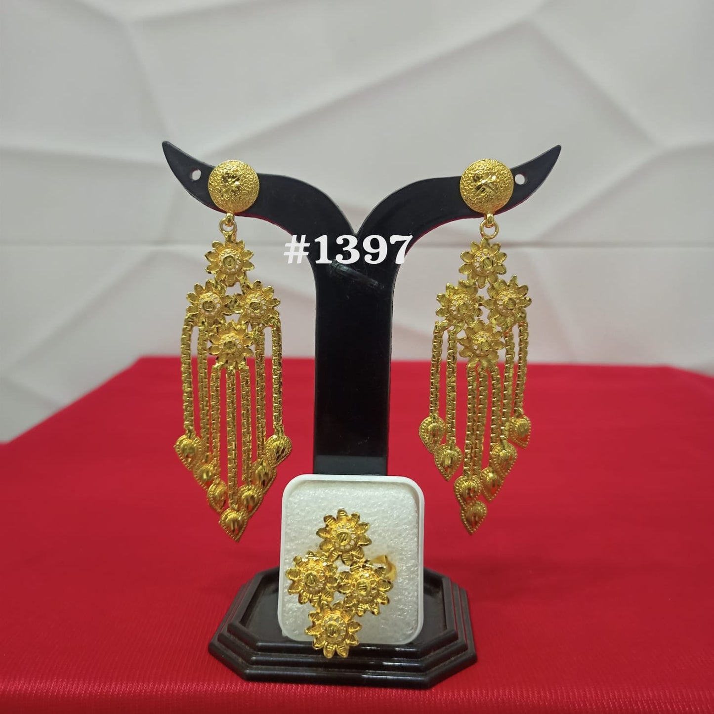 Long Designer Earrings of Gold Forming Hot Style Jewelry Sale MODEL : 1397